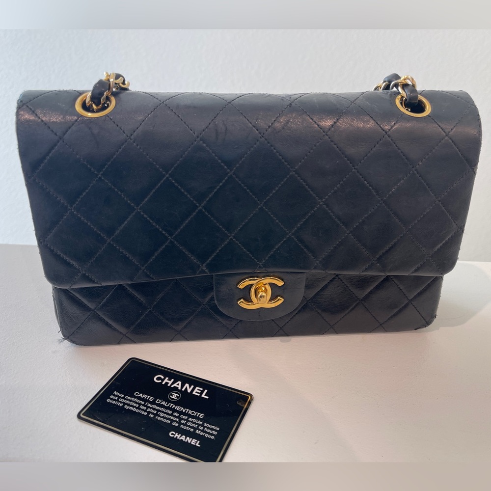 CHANEL Black Vintage Classic M Flap Bag